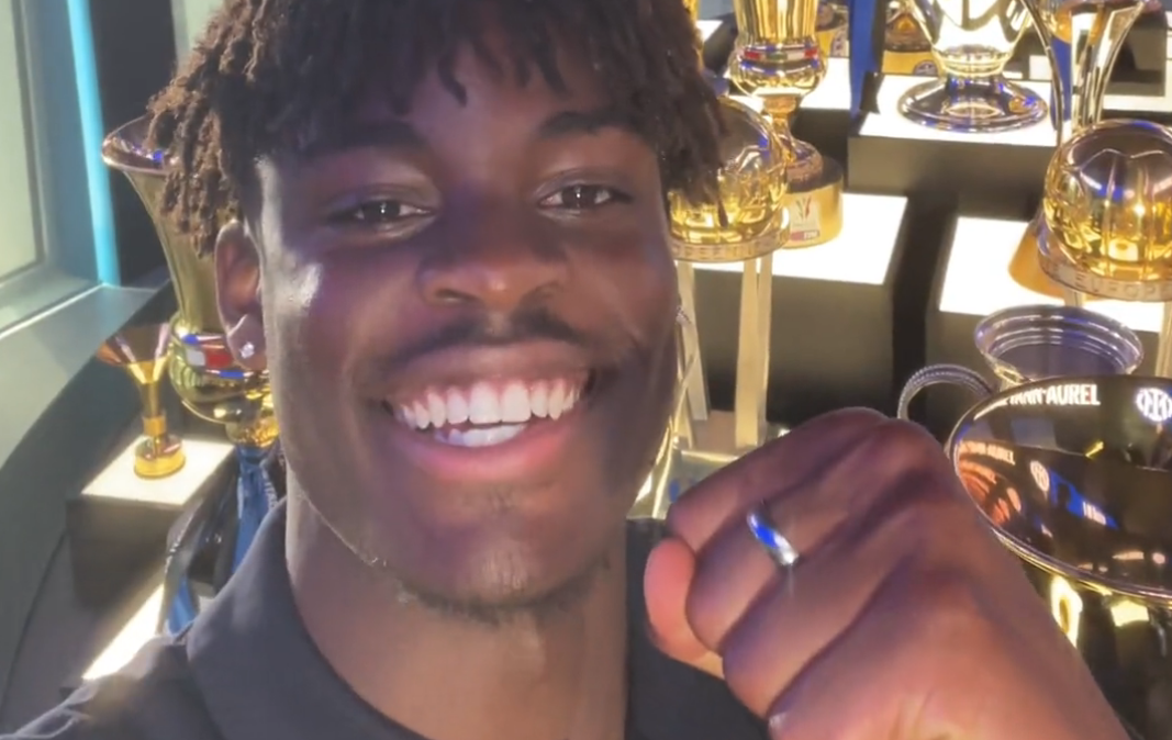 Bisseck-Inter, il saluto ai tifosi nerazzurri sui social - VIDEO 26 bisseck inter