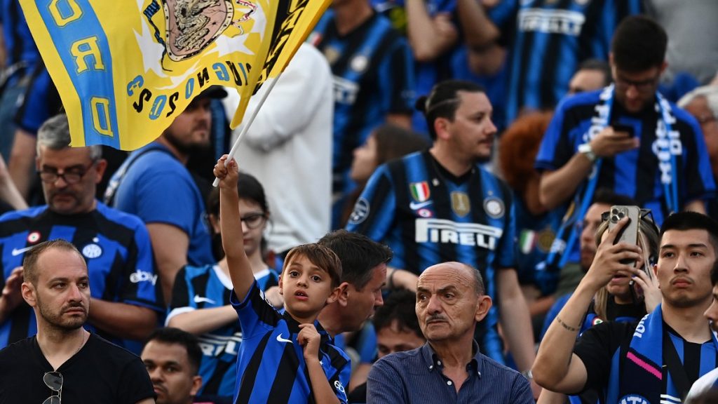 Biglietti Inter-Fiorentina, cominciata la vendita per la seconda di Serie A: i dettagli 1 Tifosi Inter