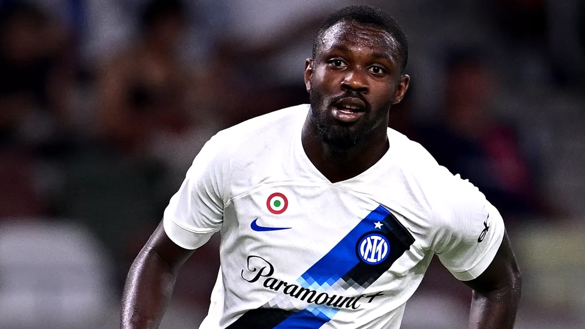 Inter, senti Desailly: «Scudetto? Nerazzurri favoriti, e su Thuram...» 26 Thuram