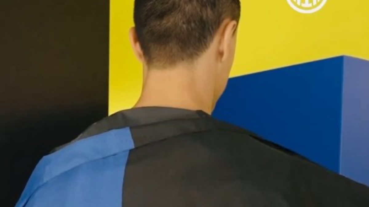 Inter Audero, il portiere mostra il suo numero di maglia - VIDEO 26 Audero inter