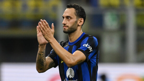 Calhanoglu Inter Fiorentina