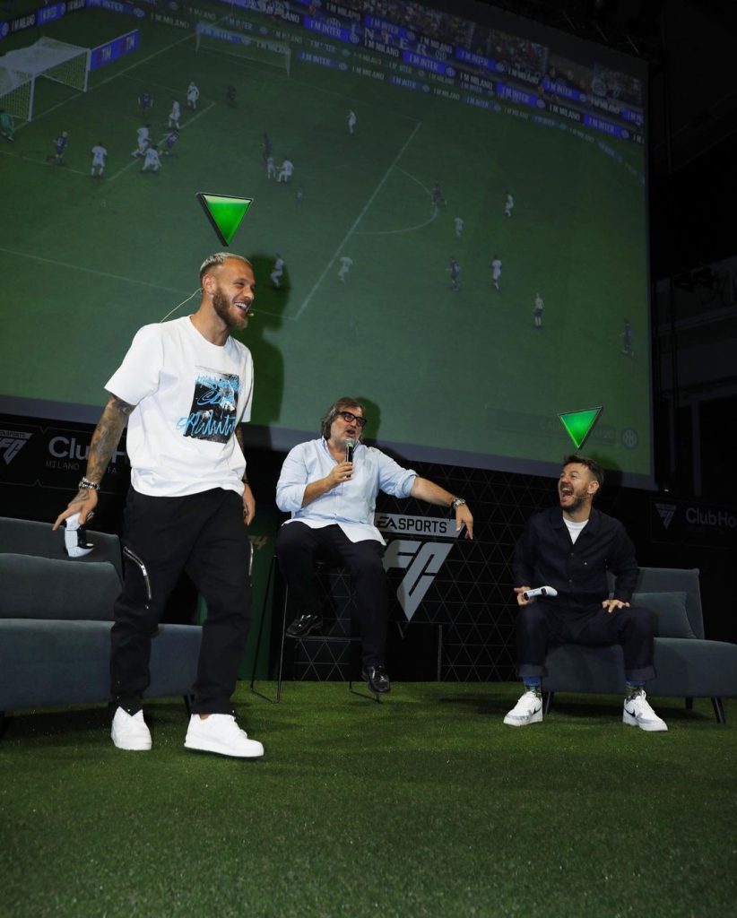 Dimarco, il terzino dell'Inter presente all'evento EA Sports FC 24 -FOTO 29 Dimarco EA 2