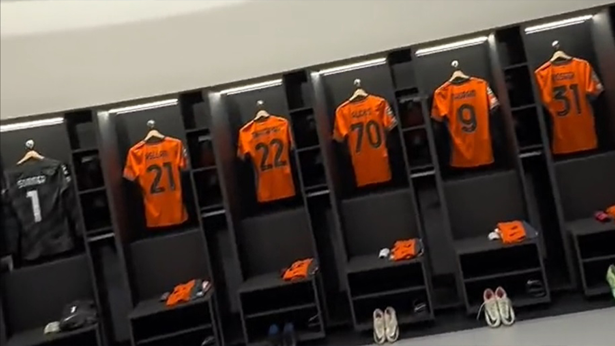 Real Sociedad Inter, le FOTO dallo spogliatoio: nerazzurri con la terza maglia 26 Screen spogliatoio real sociedad inter