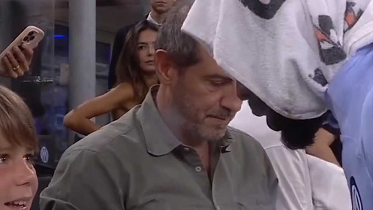 Thuram cuore d'oro, regala la maglia ad un tifoso speciale: ecco chi è - VIDEO 26 Thuram tifoso screen maglia