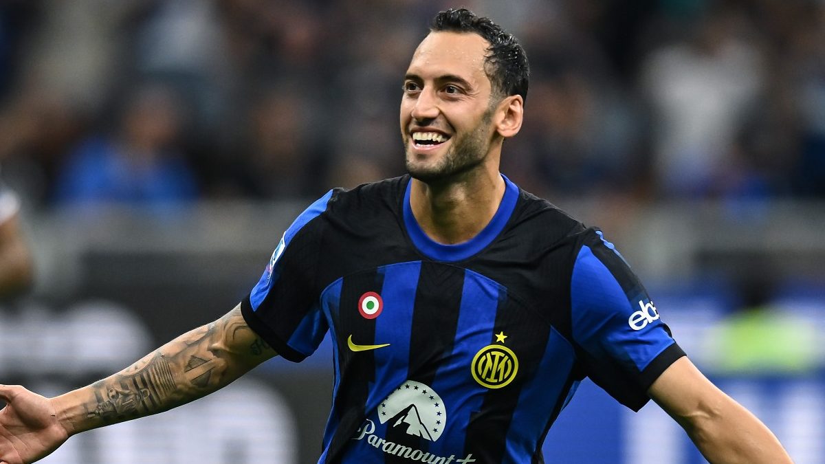 Calhanoglu: «Proveremo a battere il Benfica, decideranno i dettagli» Sky 26 esult gol Calhanoglu DB1 1620 e1693769945708