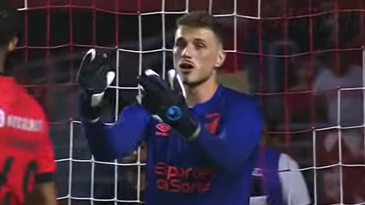 Mercato Inter, c'è l'accordo per Bento! Il portiere strizza l'occhio ai nerazzurri e commenta il post di Carlos Augusto 26 Bento