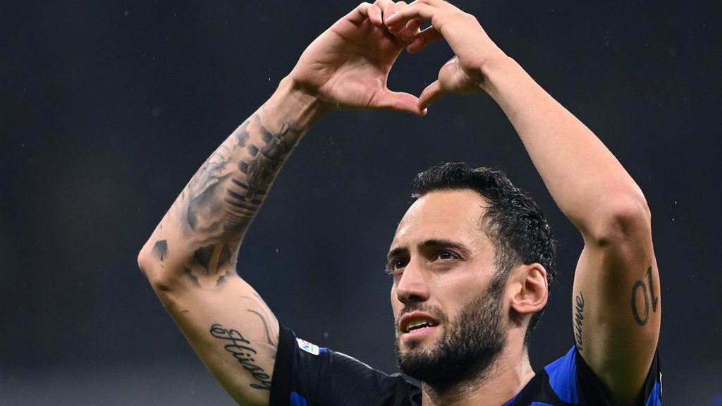 Calhanoglu Inter Salisburgo1