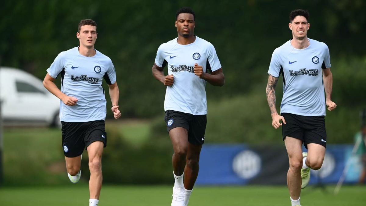 Pavard Dumfries Bastoni, allenamento inter