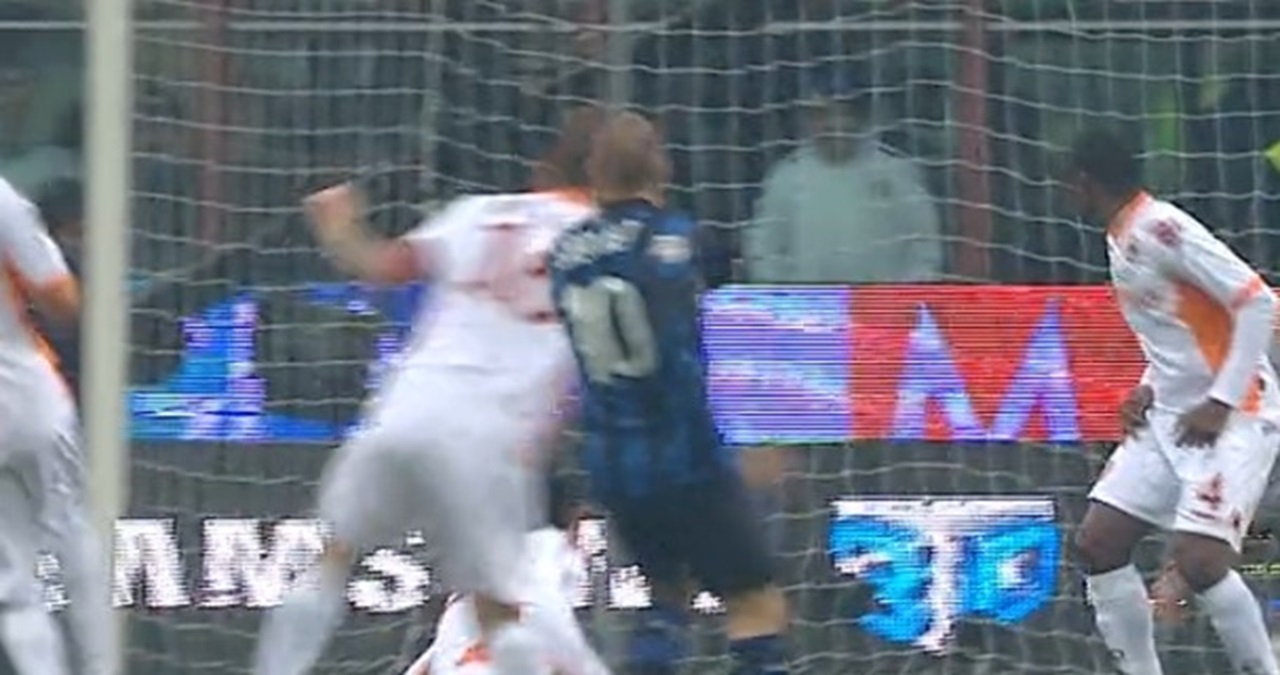 Zanetti, Recoba, Sneijder e... i migliori gol dell'Inter alla Roma - VIDEO 26 Sneijder