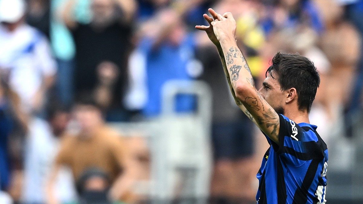 Acerbi nel break: «Dobbiamo stare tranquilli, fatto un grande primo tempo» 26 Acerbi