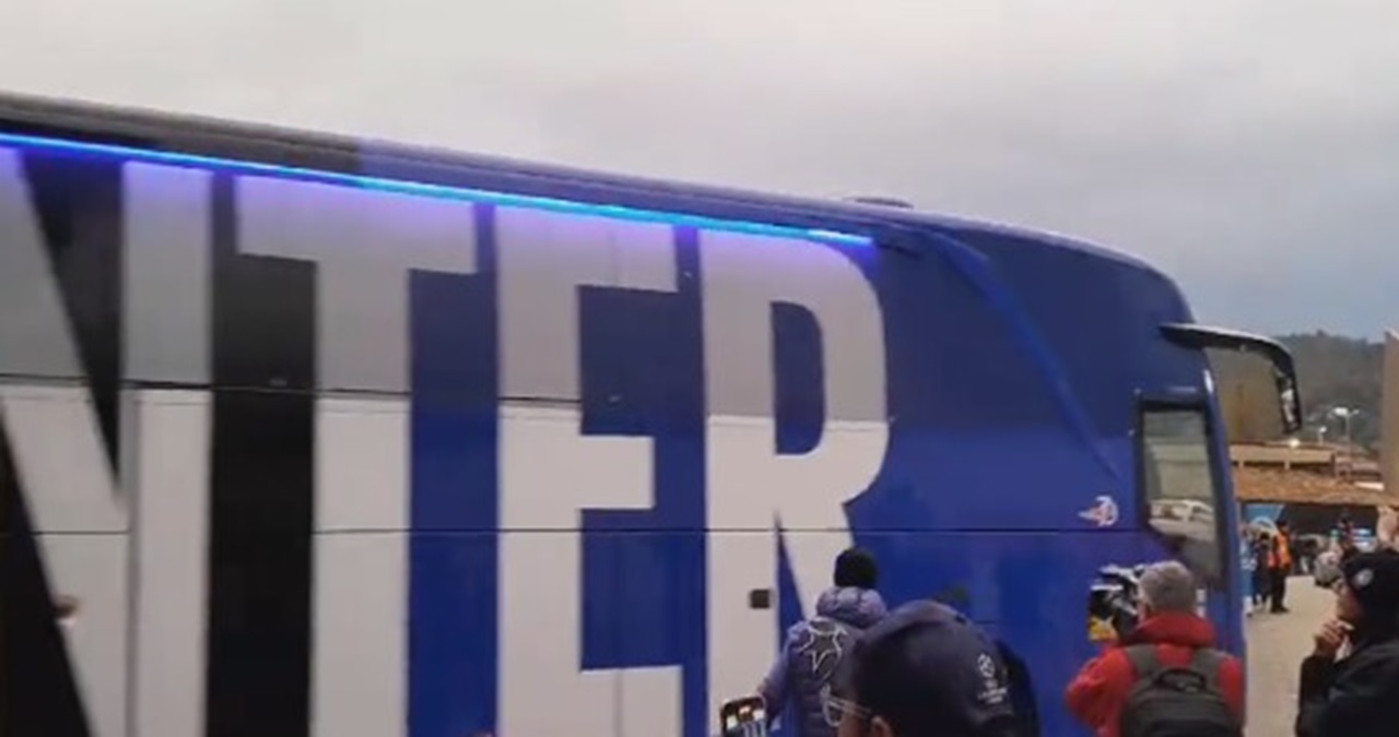 Inter, l'arrivo del pullman al Gewiss Stadium - VIDEO 26 Inter 1