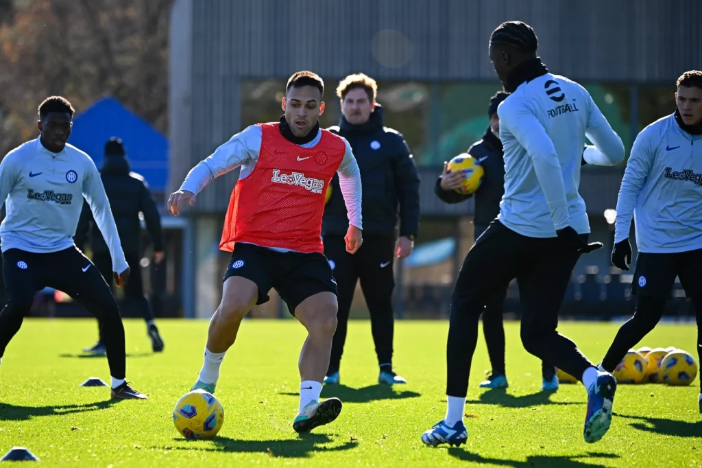 Verso Lazio Inter, l'allenamento ad Appiano a -2 dal match -FOTO 31 Inter allenamento