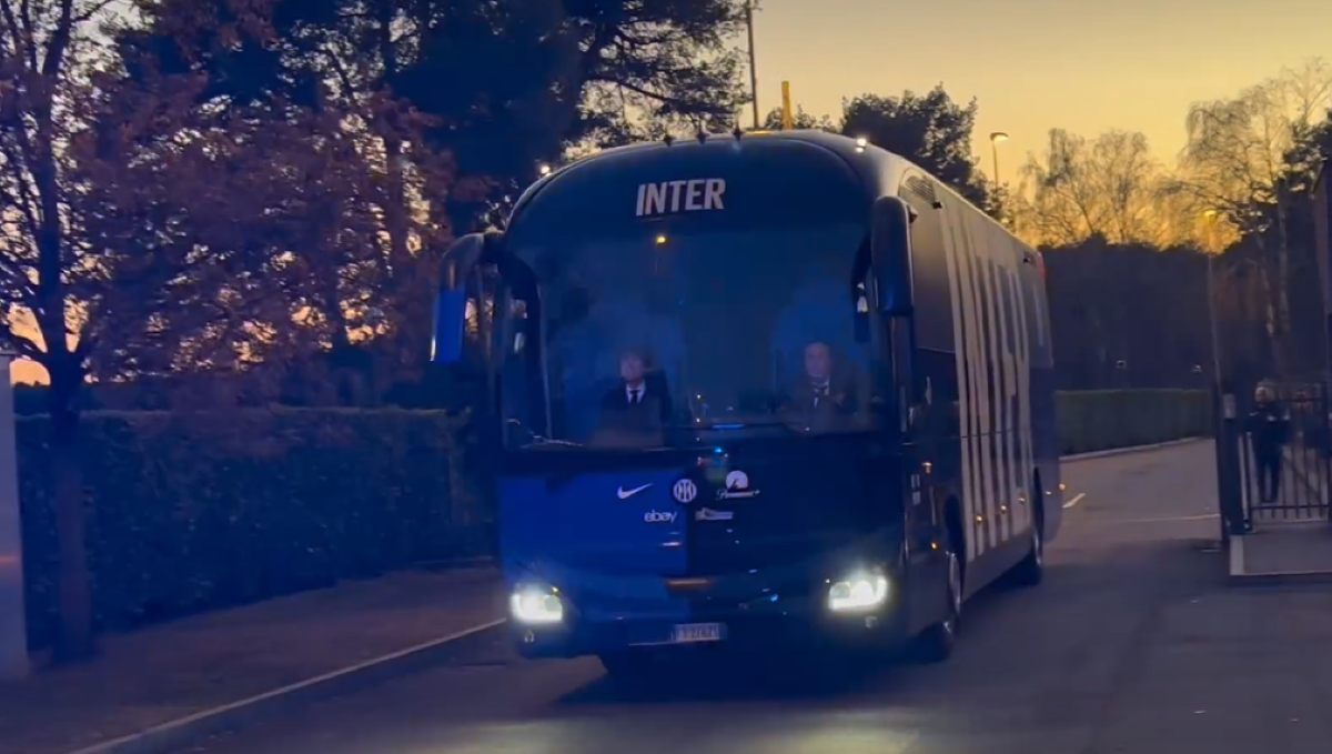 Inter partita per Roma: il pullman ha lasciato Appiano Gentile -VIDEO 26 Inter pullman