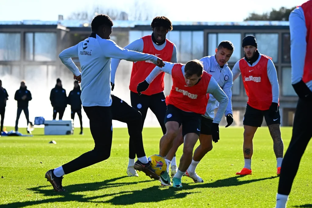 Verso Lazio Inter, l'allenamento ad Appiano a -2 dal match -FOTO 27 inter allenamento 2