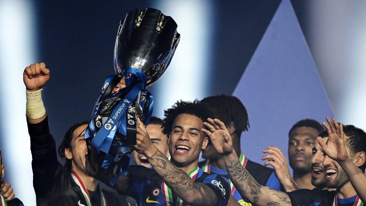 Buchanan si gode il primo trofeo in nerazzurro: il messaggio del canadese - FOTO 26 Buchanan Inter Supercoppa