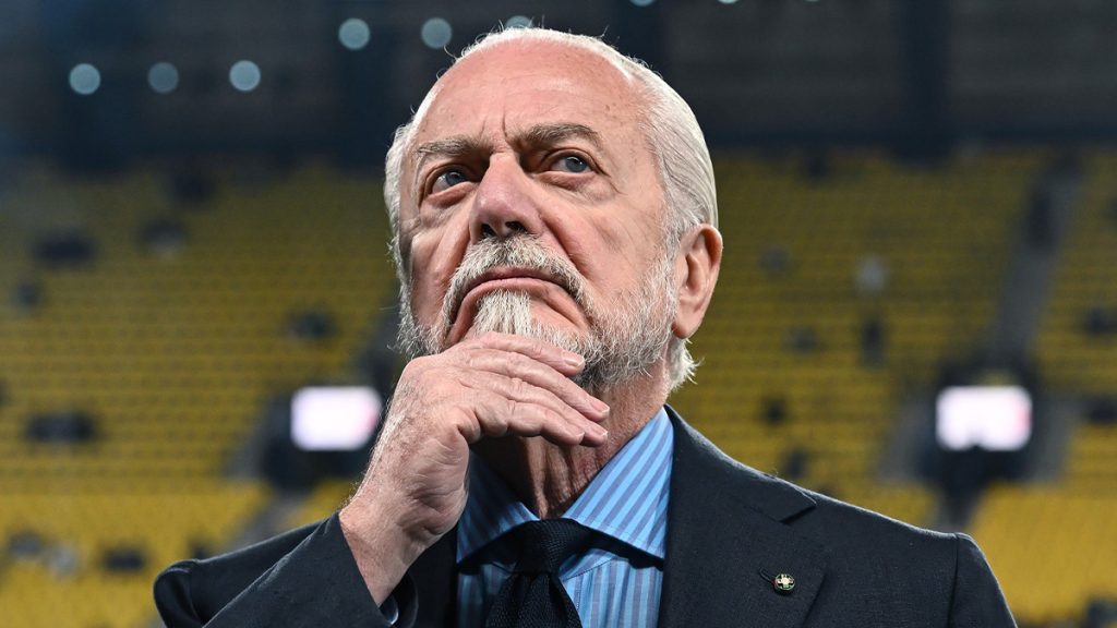 Plusvalenze Napoli, intercettazioni choc sull'acquisto di Osimhen: «Non scrivere nulla», «Speriamo rifiutino» 1 De Laurentiis