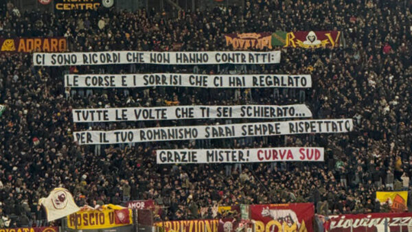 Striscione Mourinho Roma Verona