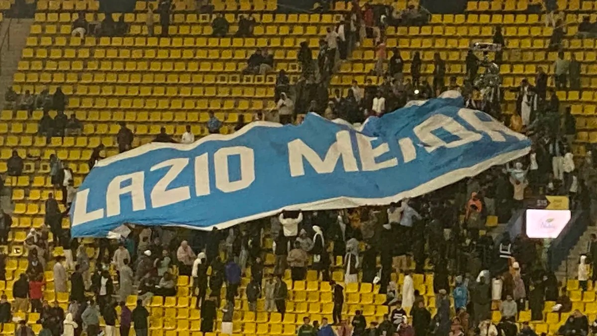 Supercoppa, i tifosi arabi hanno già deciso per chi non fare il tifo: «Lazio me..a» - FOTO 26 striscione lazio