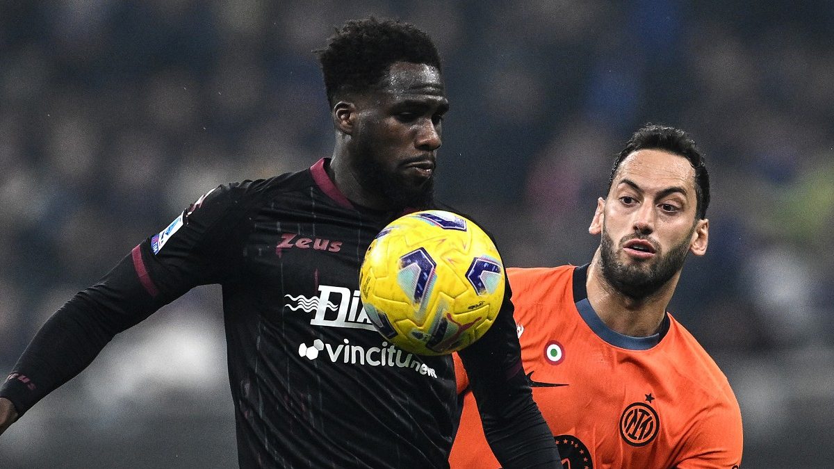 Mercato Inter, Dia nella bufera: la Salernitana chiede un maxi risarcimento! ULTIMISSIME 26 Dia Calhanoglu