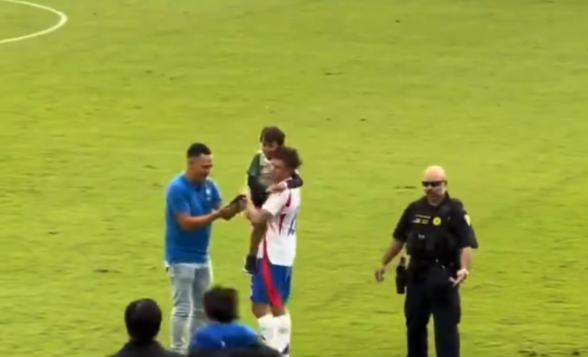 Barella, il gesto MERAVIGLIOSO con un piccolo tifoso: il VIDEO toccante 26 Barella