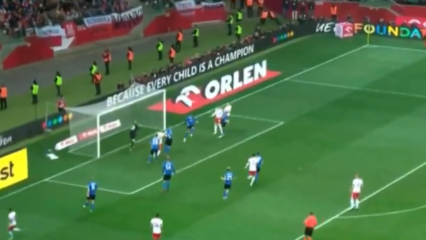 Zielinski gol polonia estonia