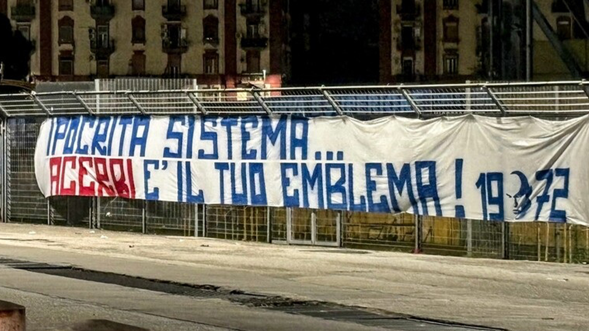 Sentenza Acerbi, gli ultras del Napoli si fanno sentire con uno striscione - FOTO 26 striscione ultras Napoli