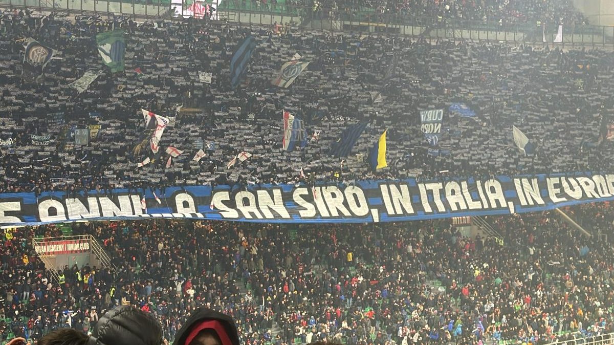 Milan-Inter-striscione-tifosi