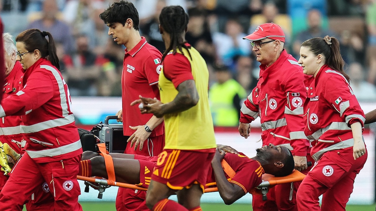 Malore Ndicka, i primi aggiornamenti sulle condizioni del difensore della Roma 26 malore nidcka