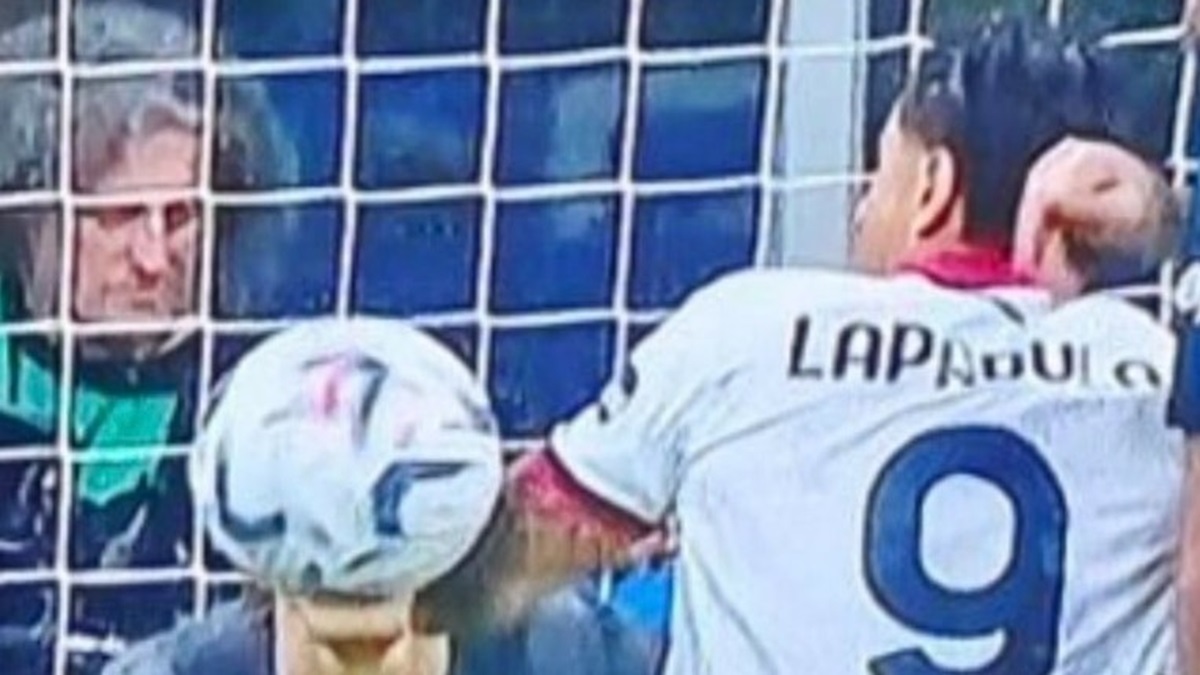 Mano di Lapadula, Pistocchi non ci sta: «Invece di far chiarezza si butta tutto in caciara» - FOTO 26 mano Lapadula