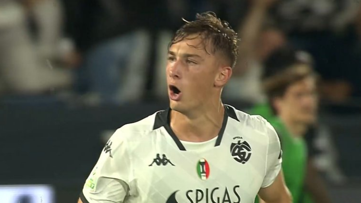 Gol Esposito, tifosi dello Spezia in delirio: attaccante decisivo per due verdetti - VIDEO 26 Immagine 2024 05 11 085153 e1715410349512