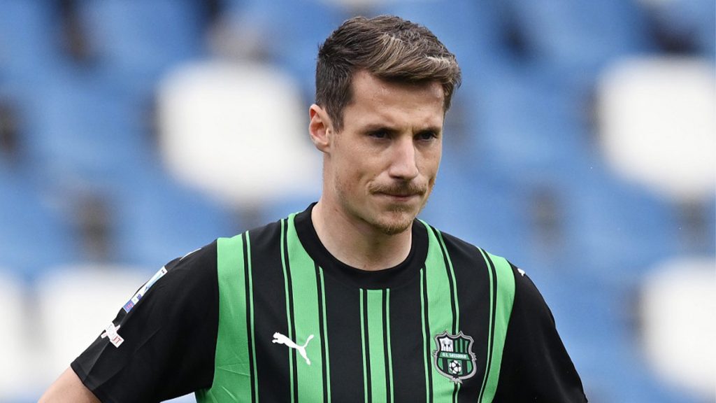 Pinamonti, brutta disavventura per l'ex Inter: ladri in casa con i figli presenti! Il racconto della compagna 1 Pinamonti