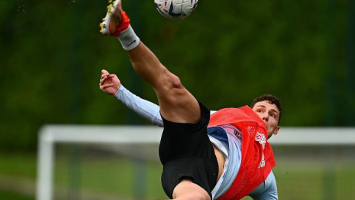 Pavard show, la rovesciata in allenamento è da applausi: il gesto tecnico del francese - FOTO 26 Pavard