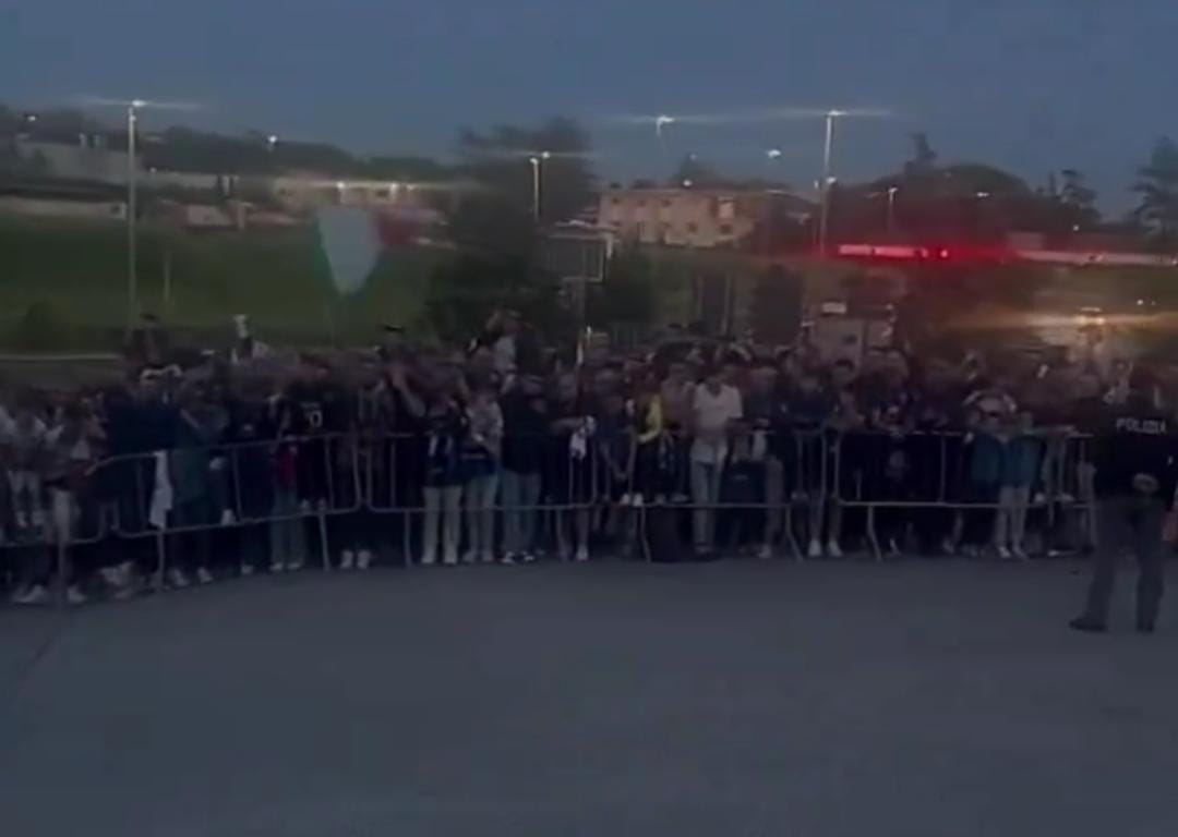 Frosinone Inter, accoglienza clamorosa per i nerazzurri nel Lazio: clip da brividi - VIDEO 26 tifosi inter frosinone