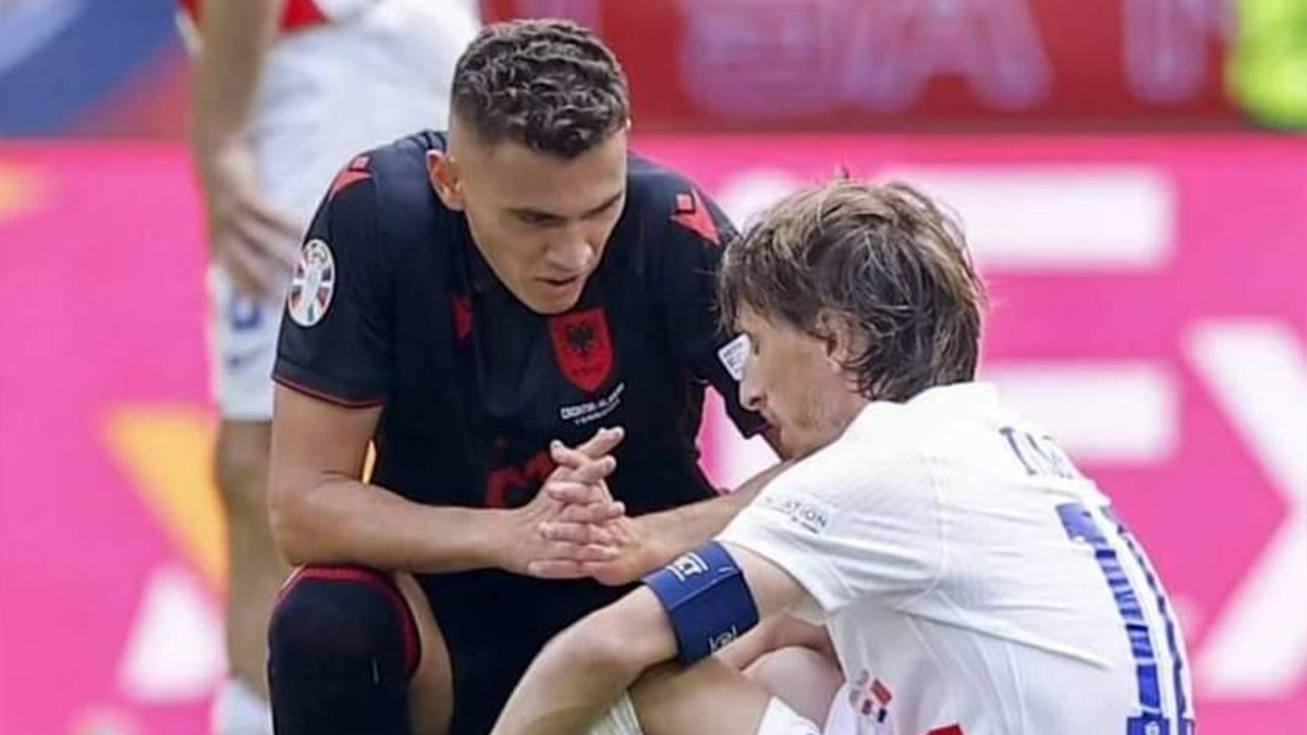 Asllani CONSOLA Modric: il GESTO del centrocampista dell'Inter non è passato inosservato - FOTO 26 Asllani Modric