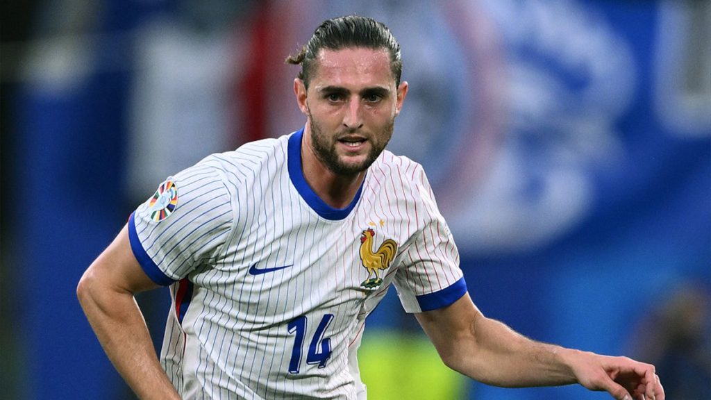 Rabiot carico: «Scudetto? La favorita è l'Inter per questo motivo. Derby? Fa parte di quel tipo di partite...» 1 Rabiot