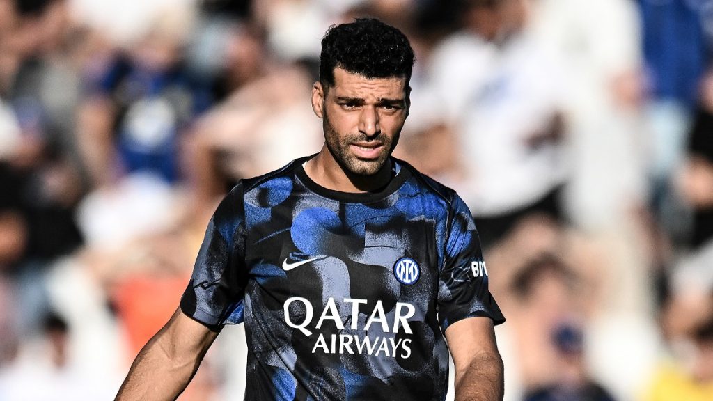 Taremi Inter, l'iraniano è rientrato ad Appiano: non verrà aggregato alla prima squadra, la decisione 1 Taremi
