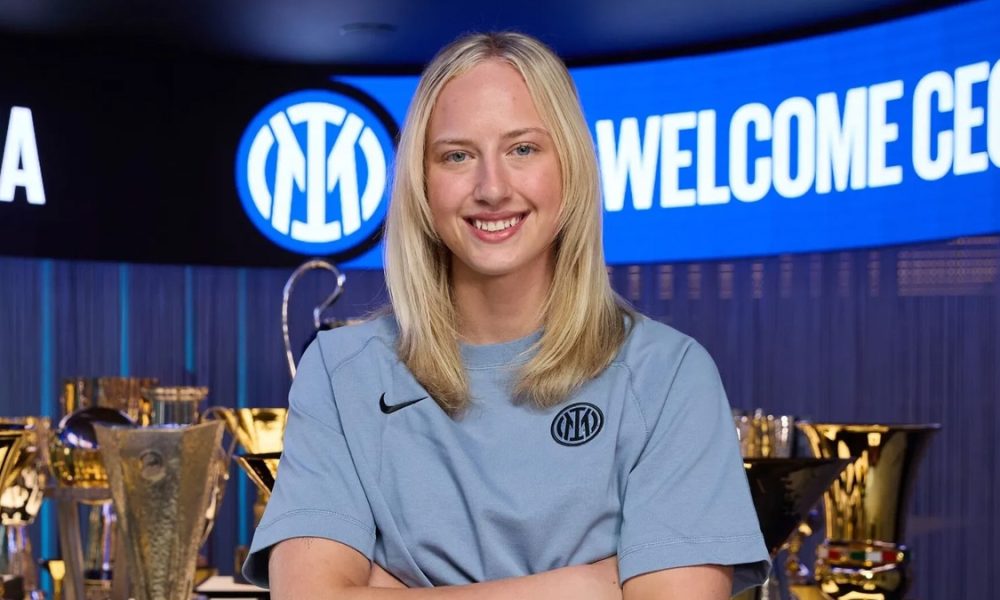 Acerbi e la speciale dedica per la moglie: «Ti amo e lo farò per sempre»