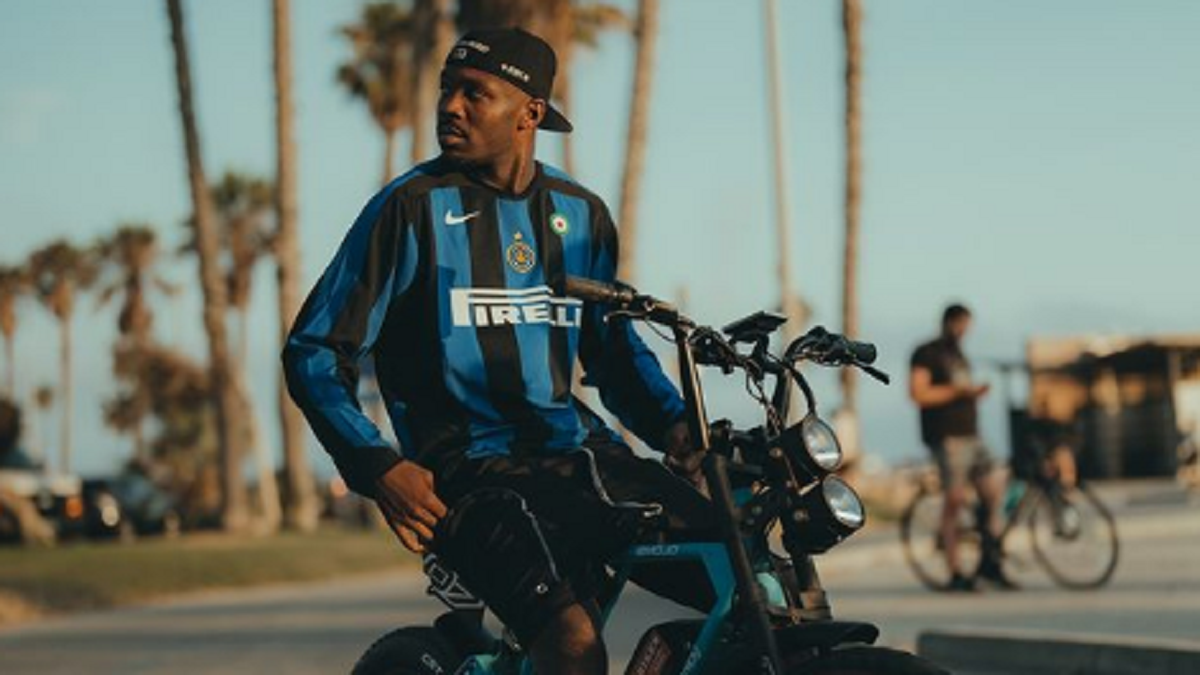 Thuram pensa all'Inter anche in vacanza: l'OMAGGIO ad Adriano fa impazzire i tifosi - FOTO 26 Thuram