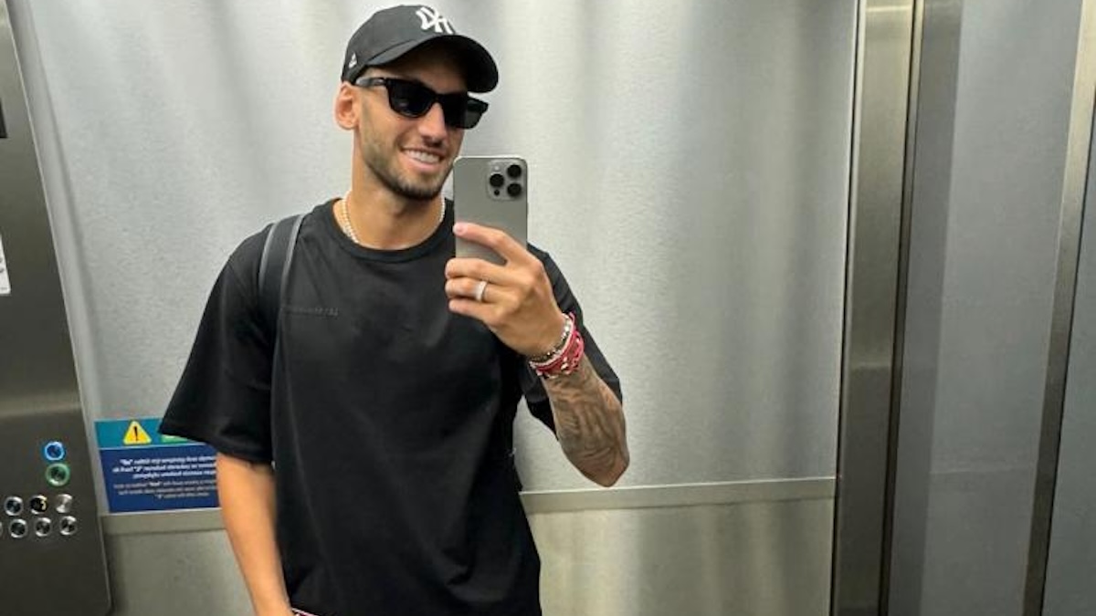 Calhanoglu è di nuovo a Milano: il turco sorridente e CARICO per la nuova stagione con l'Inter - VIDEO 26 calhanoglu inter