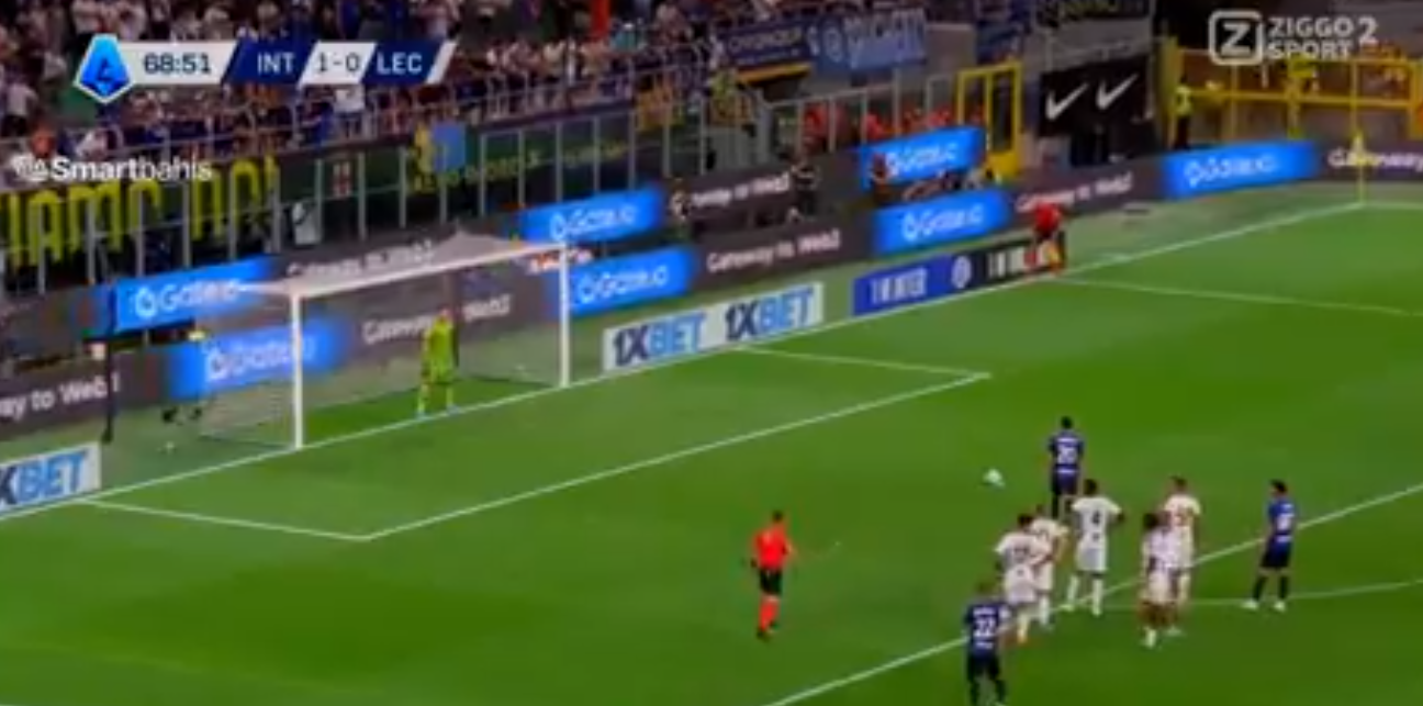 Gol Calhanoglu, il turco NON SBAGLIA dal dischetto! Suo il raddoppio in Inter Lecce - VIDEO 26 Cattura