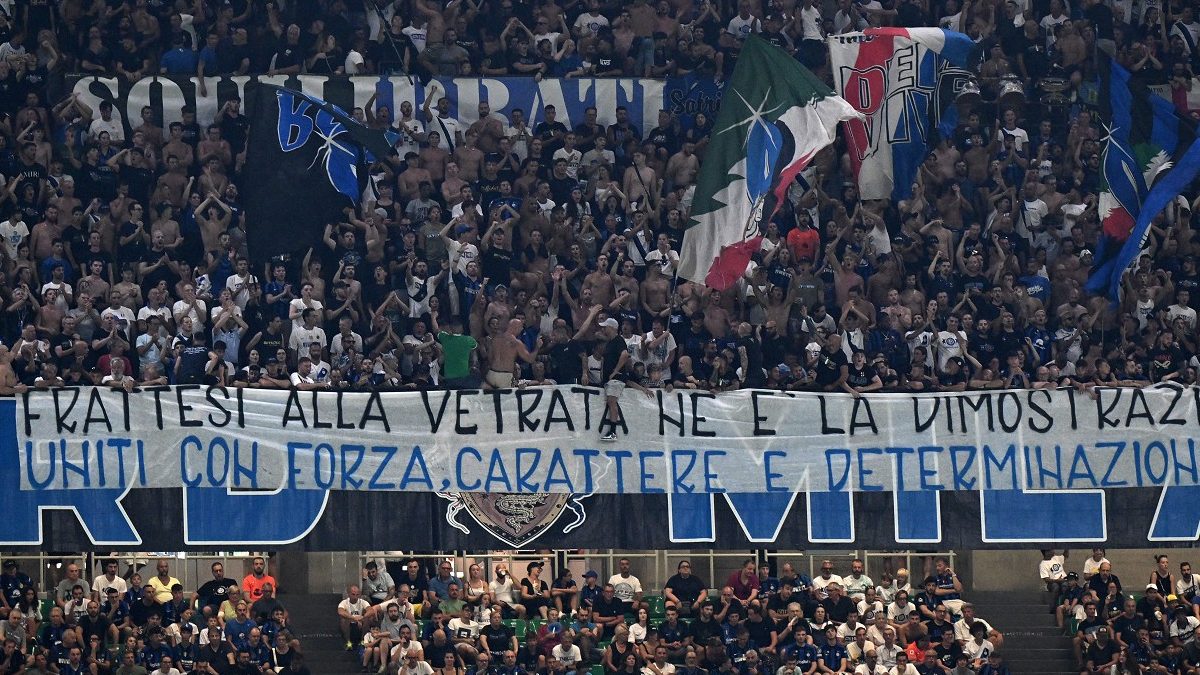 PM di Milano RIVELA: «Inter FINANZIAVA ultras infiltrati nel CLUB» 26 striscione inter lecce