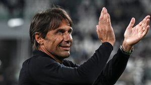 Lazio Napoli 0-2, decidono Spinazzola e Rrahmani. Tre espulsi