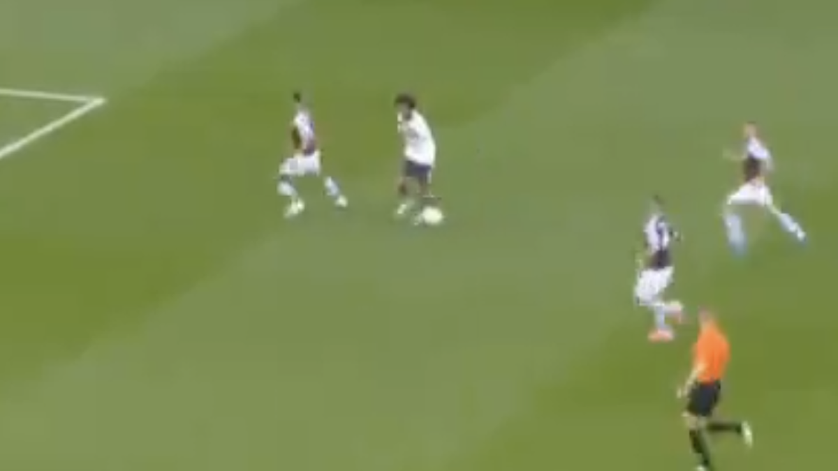 Zirkzee, ma cosa combini? L’ERRORE dell’ex obiettivo Inter diventa virale: cos’è successo - VIDEO 26 zirkzee