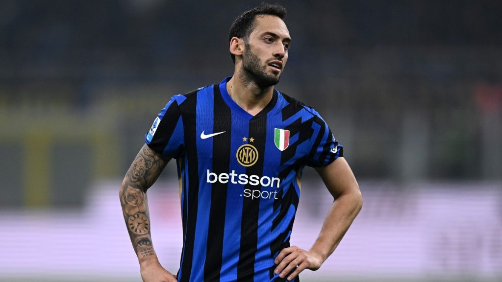 Infortunio Calhanoglu, novità importanti! Ecco quando sono previsti gli esami 1 Calciomercato Inter