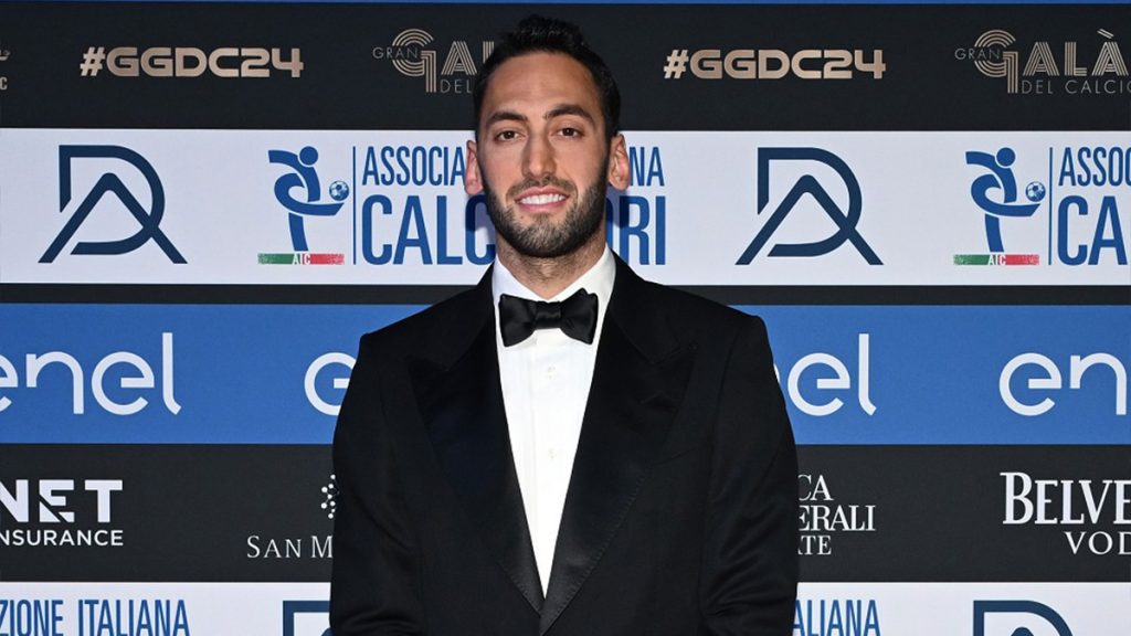 Calhanoglu via, svelata la strategia del Galatasaray: Inter spazientita! Messa deadline a cessione 1 Calhanoglu