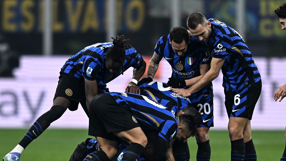 Pagelle Inter Parma: Mkhitaryan un professore a centrocampo, Dimarco e Barella brillano. Lautaro stecca 26 Inter