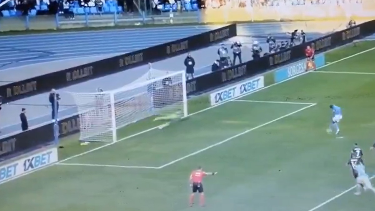 Stankovic para il rigore a Lukaku! La prodezza del portiere di proprietà dell'Inter in Napoli Venezia - VIDEO 26 Stankovic Lukaku