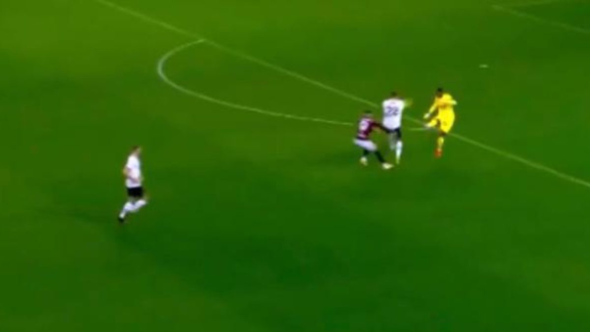 Torino Milan, autogol da Paperissima: che frittata tra Maignan e Thiaw! - VIDEO 26 Autogol Maignan Thiaw