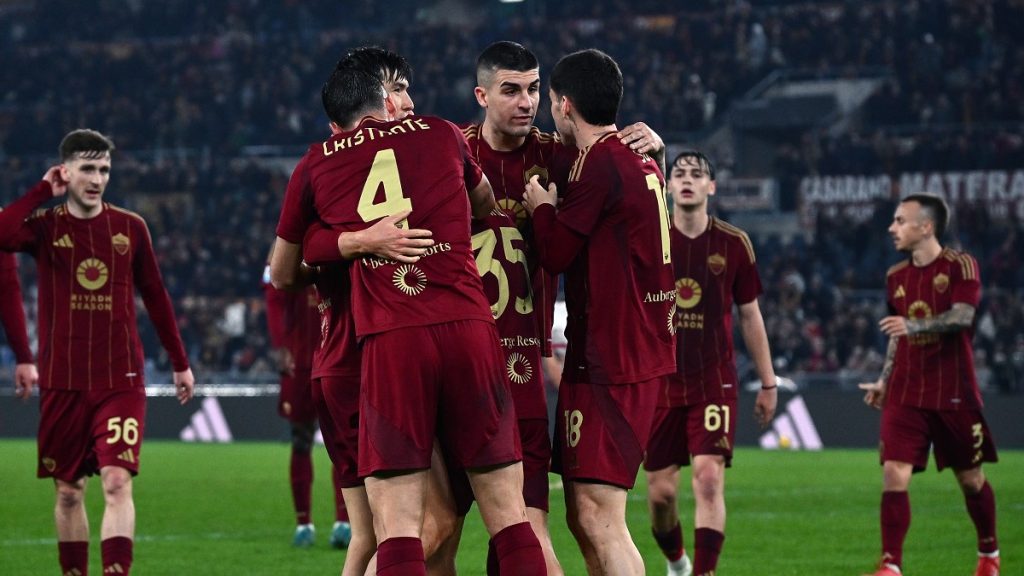 Calciomercato Inter, Ziolkowski nuova alternativa già a gennaio? La Roma oppone resistenza 1 Image Photo847953 e1740432283178