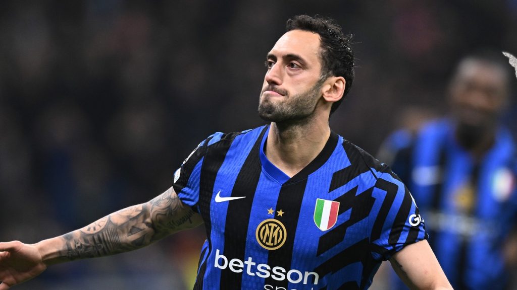 Calhanoglu Inter, il turco è sempre più tentato dal Galatasaray: si ragiona su questa ipotesi 1 Calhanoglu Galatasaray